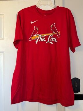 Nike MLB Baseball St. Louis Cardinals Lars Nootbar #21 Graphic T Shirt Men’s XL.